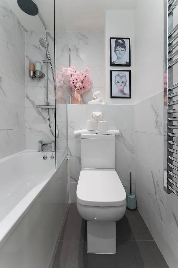 The House Of Faces @ The Laines Apartment Brighton