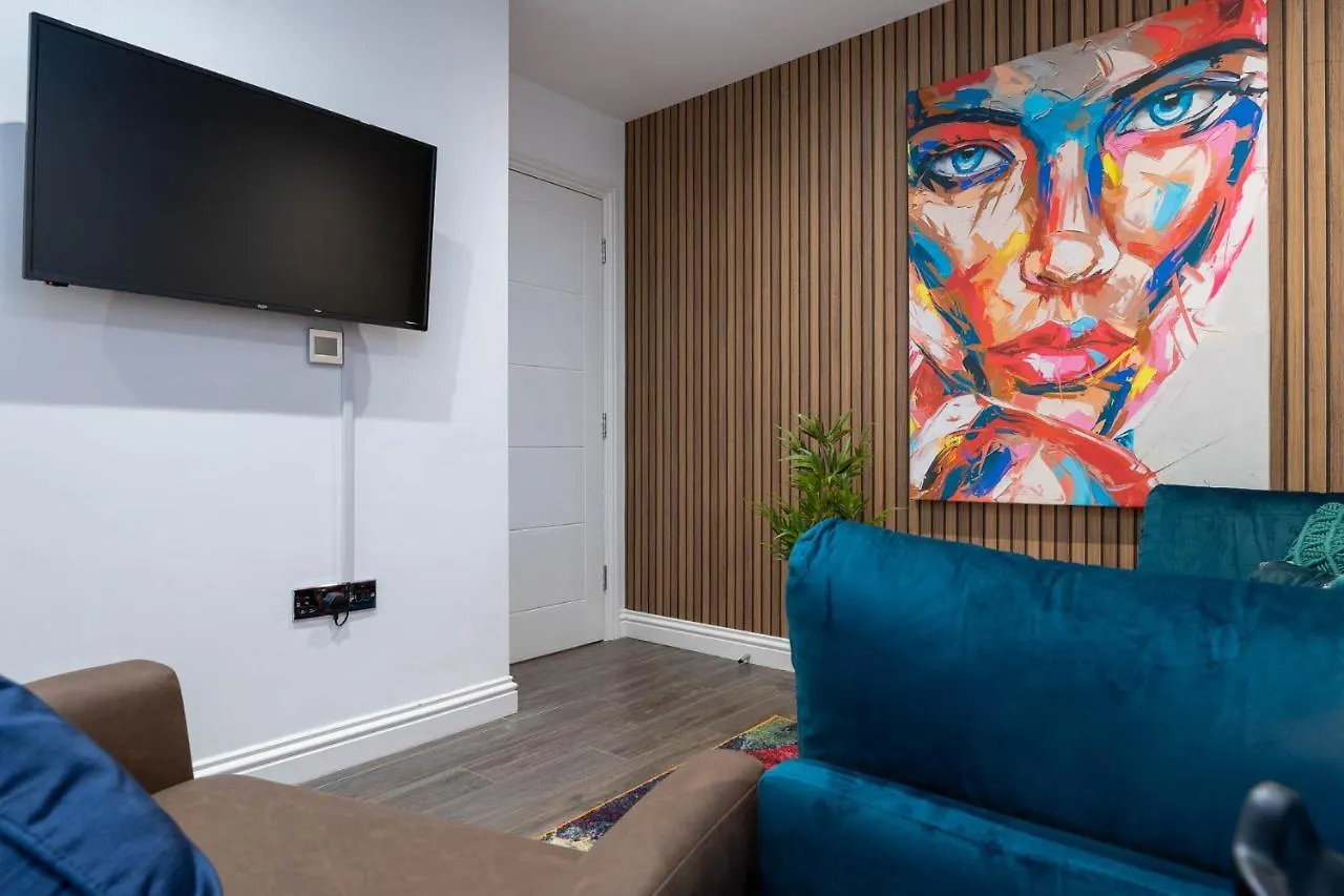The House Of Faces @ The Laines Apartment Brighton